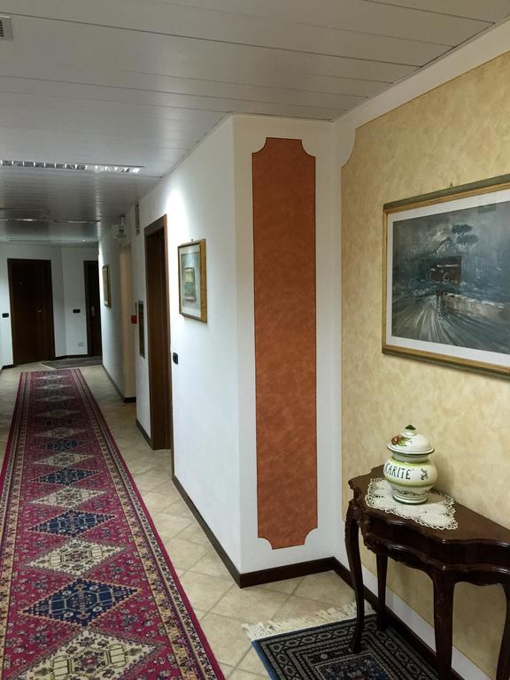 Hotel Ristorante Al Brunello Di Montalcino Habitación foto